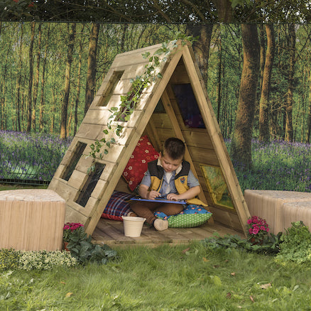 Mini Triangular  Room